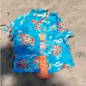 VINTAGE Summery tourist style button down